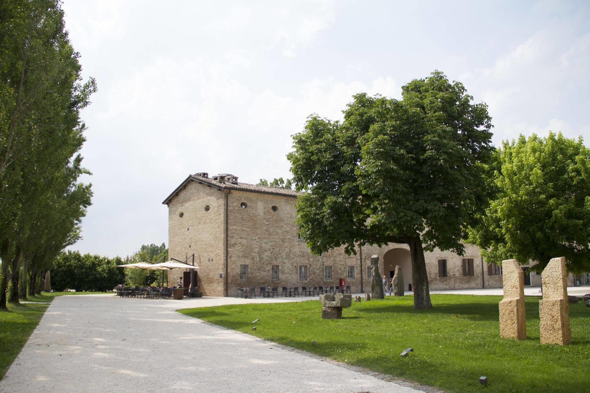 Hotel Locanda Abbazia Di Valserena - Csac Parma Exterior foto